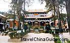 A panoramic view of the courtyard with the main hall, Bamboo Temple