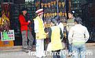 This store sells Hulusi, a musical instrument liked by the Bai people.