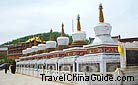 The Propitious Pagoda is the first scene you will see in the Ta Er Monastery. The Eight Stupas represented the eight stages of Buddha''s life.