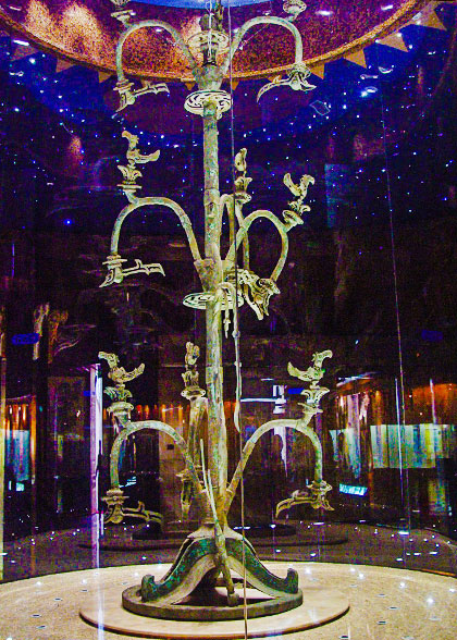 Holy Bronze Tree of Sanxingdui